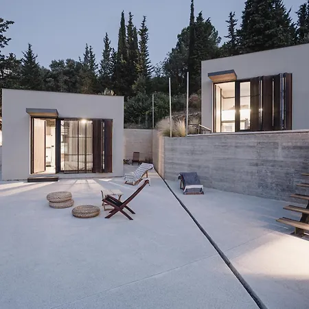 Ukino House Villa *